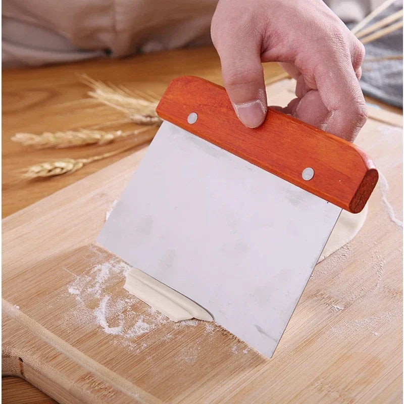 Pastry Cutters & Scraper